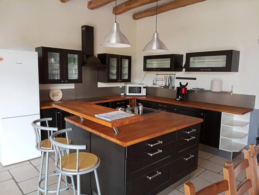 Villa Longere Berrichonne, Calme Absolu, 13 Personnes à Saint-Pierre-les-Etieux Extérieur photo